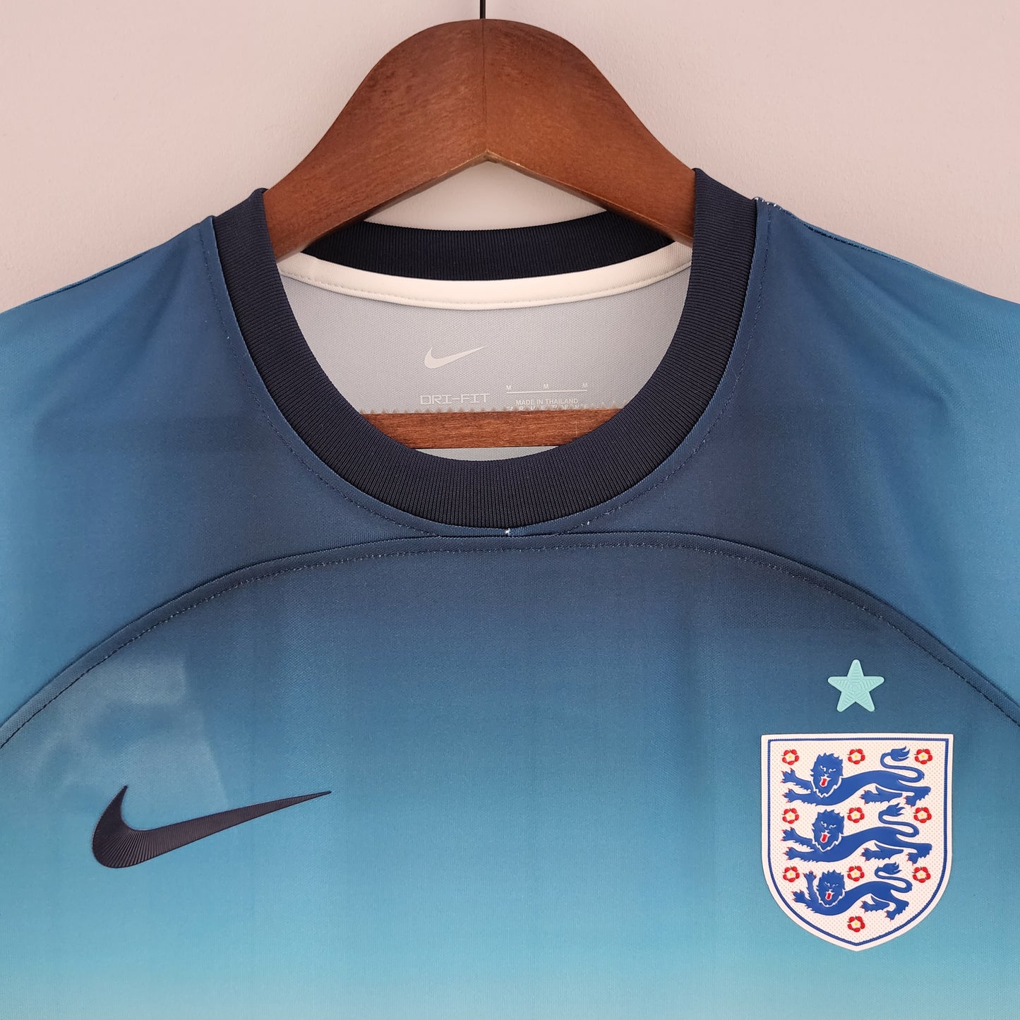 Angleterre Bleu Blanc 2022